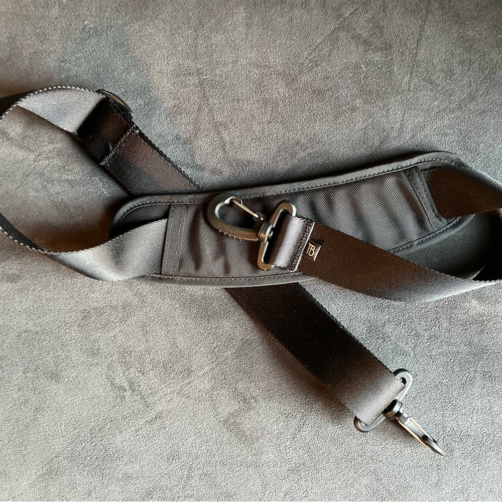 Tom Bihn standard shoulder strap